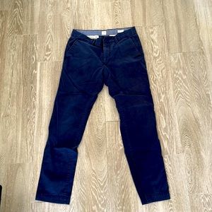 GAP Slim fit Navy Khakis - 32x32
